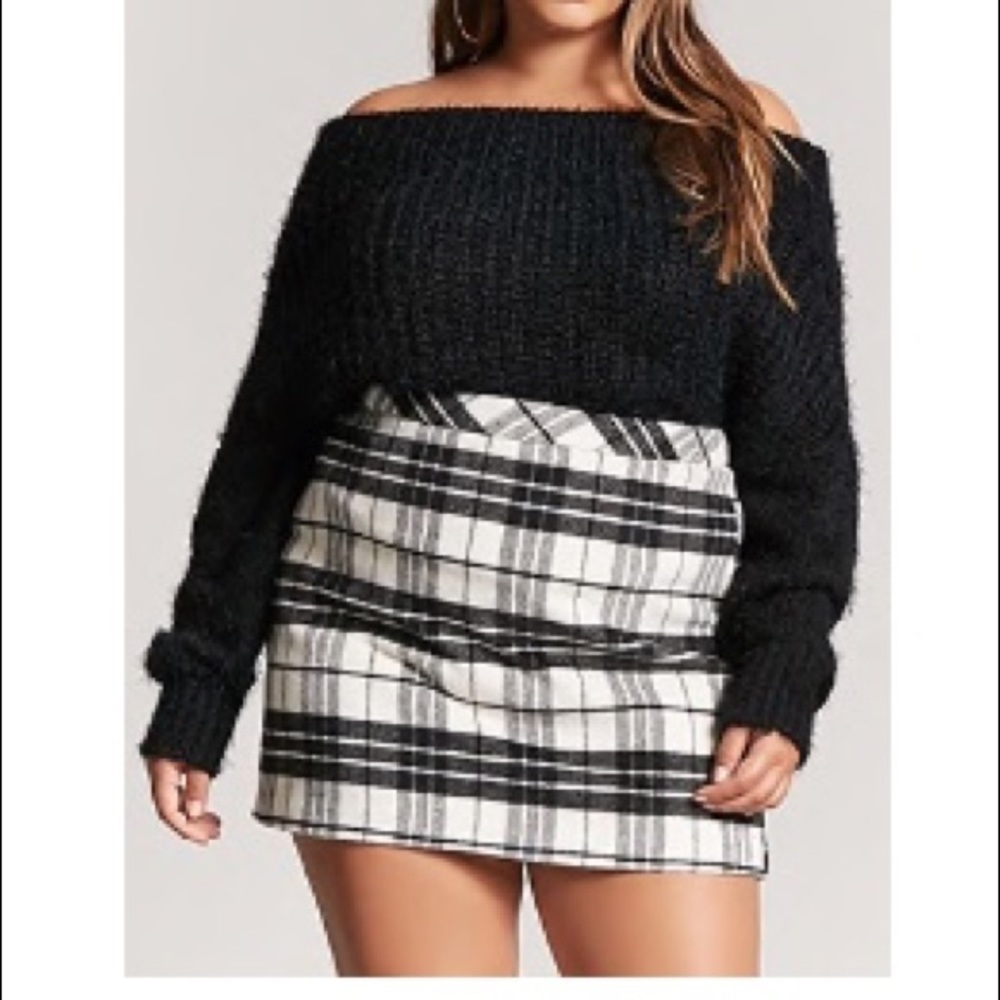 Plaid mini skirt